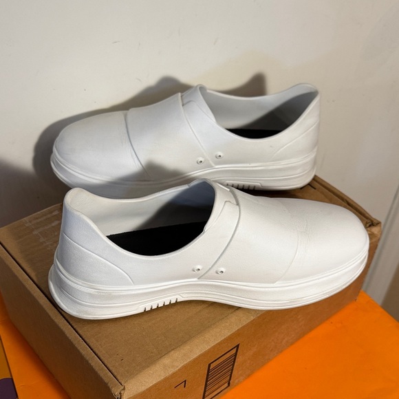 White nurse clogs - Picture 1 of 8